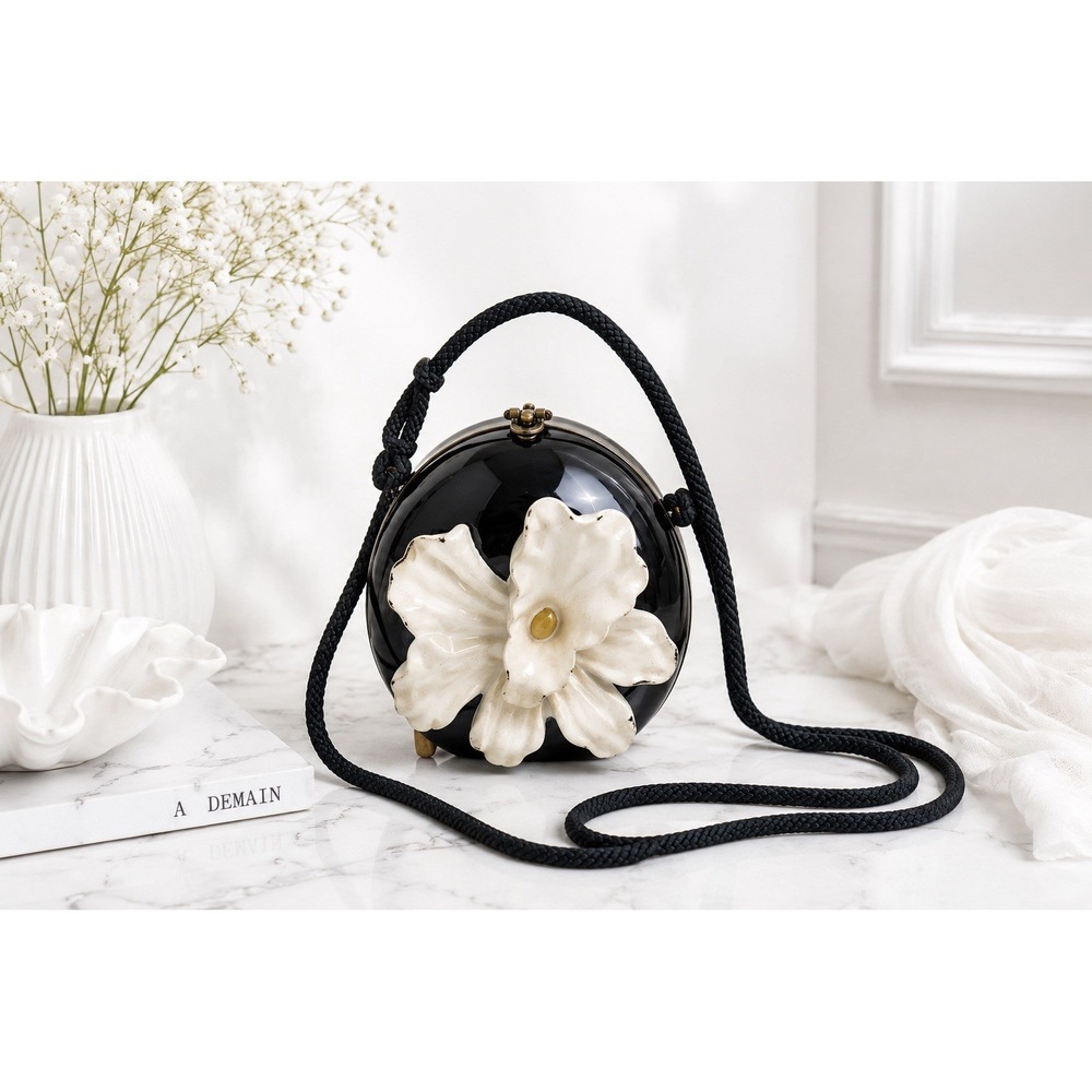 Timmy Woods Beverly Hills Orchid Hard Shell Minaudiere Clutch Purse Black Vintag